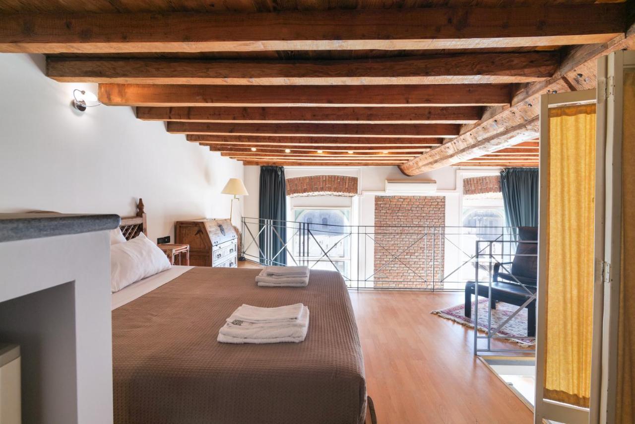 Duomo Cathedral View - Luxury Apartment Milán Exterior foto
