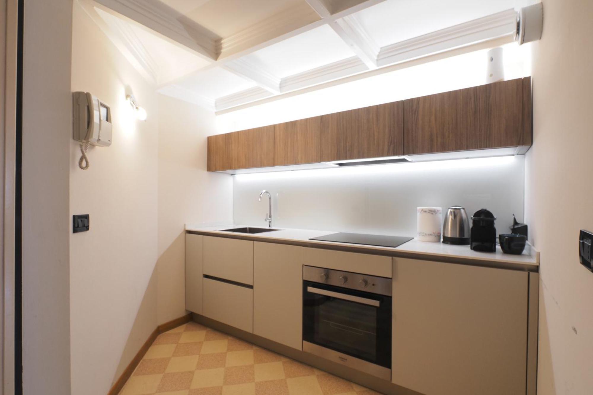 Duomo Cathedral View - Luxury Apartment Milán Exterior foto